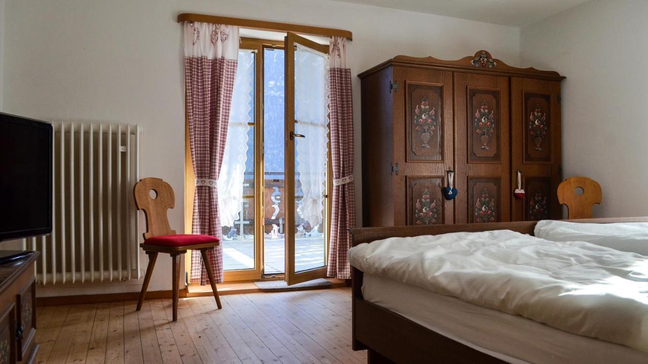 Berggasthof Kärntner Alm Hotel Mittenwald Eksteriør billede